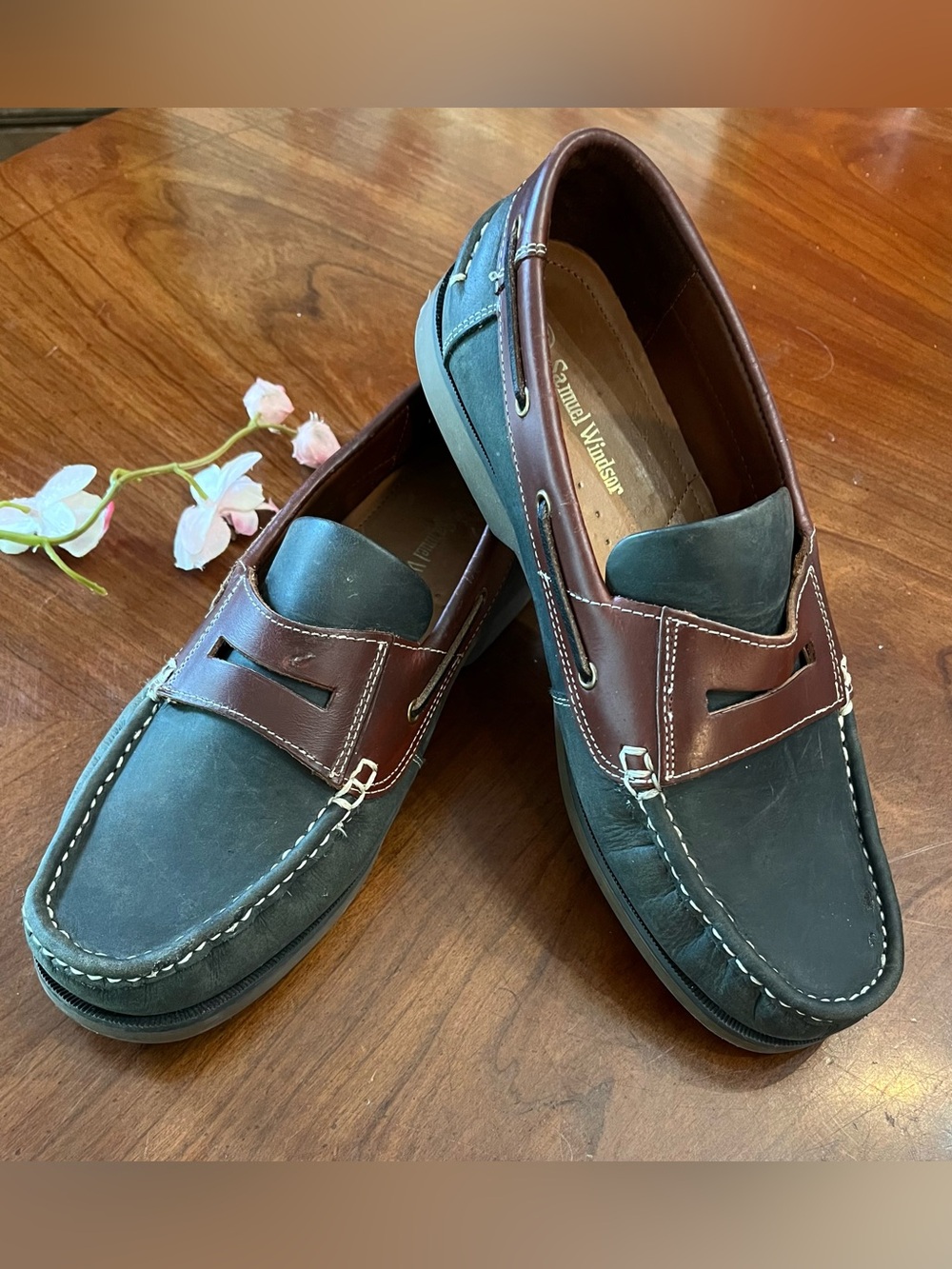 Samuel Windsor Men's Two Tone Leather Deck Loafers Sz 9